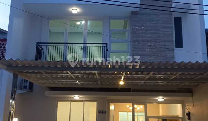 Rumah Baru 2 Lt di Griya Asri Perum Pakuwon City Mulyorejo Surabaya Rumah Baru 2 Lt di Griya Asri Perum Pakuwon City Mulyorejo Surabaya