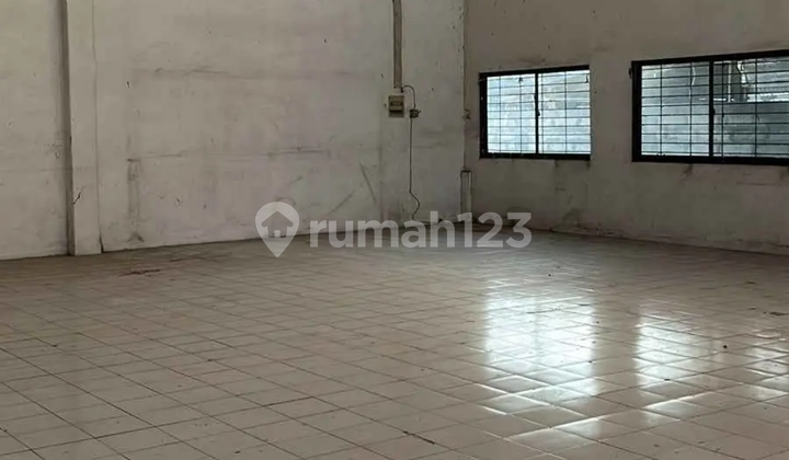 Gudang Dijuwal Di Jl. Patiunus Pandean Lamper Gayamsari Semarang 2