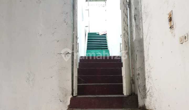 Rumah Pinggir Jalan Kedungmundu Raya Cocok untuk Kantor 2