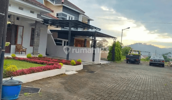 Ada Rumah Dijuwal Di Gang Barito Jl. Letjen Suprapto Sidomulyo Ungaran Timur Dekat Alun-alun Bung Karno Dan Exit Tol