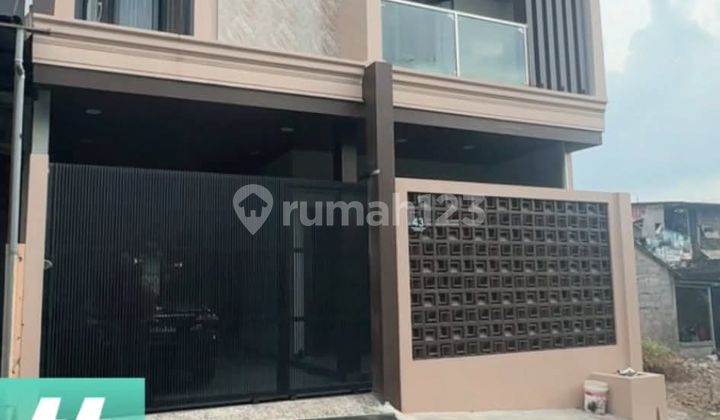 Turun Harga Rumah 3 Lt di Jl Dadapan Raya, Sendangmulyo, Tembalang, Semarang 1