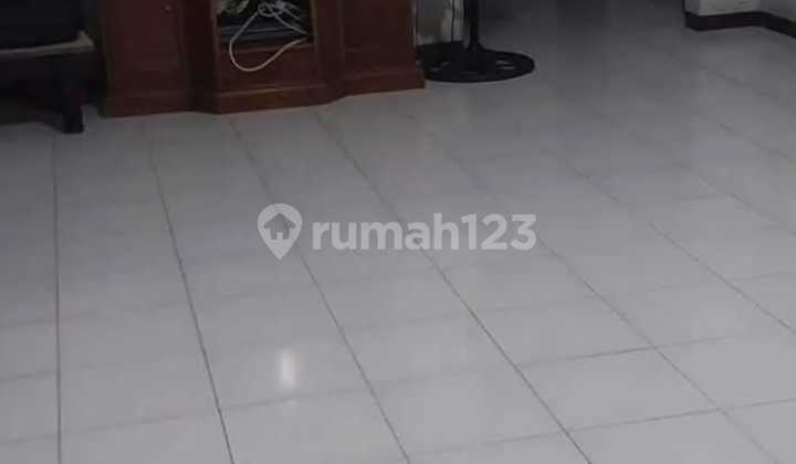 Rumah di Pinggir Jalan Kauman Raya Palebon Pedurungan 2