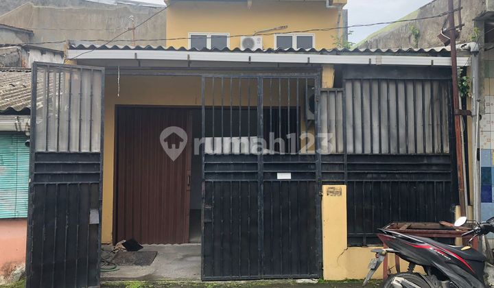 1.5-Story House Near Panti Wiloso Hospital on Taman Serang Street, Bugangan, East Semarang 1