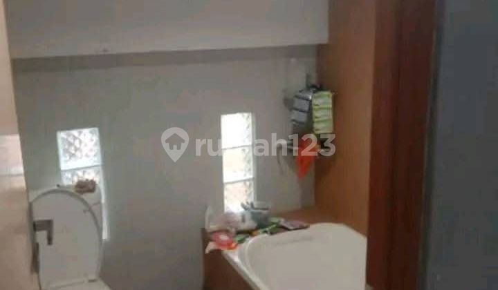 cheap house in tebet strategic location city center 2