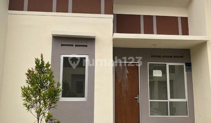 Rumah Cantik di Kota Podomoro Tenjo, Dekat Stasiun KRL!