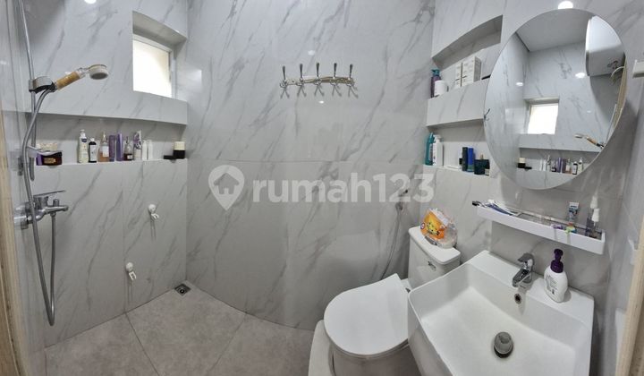 Dijual RUMAH Siap Huni 2 lantai FULL FURNISHED Tangerang Selatan