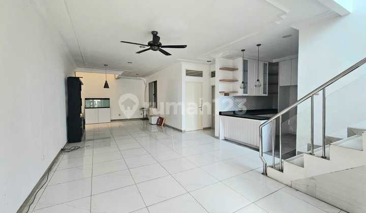 Rumah 2,5 Lantai Taman Modern Cakung - 3+1 KT, 3500W, Harga 80Jt Nego!