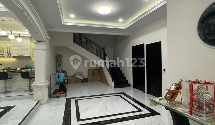 Rumah Modern Classic di Agung Jaya Sunter Strategis Anti Banjir Rumah Modern Classic di Agung Jaya Sunter Strategis Anti Banjir