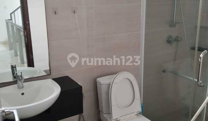 dijual rumah golf island 6x12,5 #selatan #utara #3lantai #clusterviolyn 2