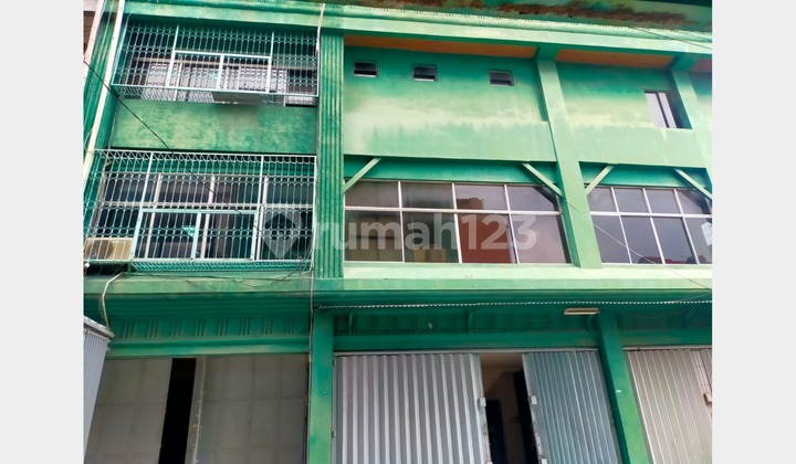 For Rent/Sale 5-Unit Row of Shophouses in Duri Pulo Area, West Jakarta 2