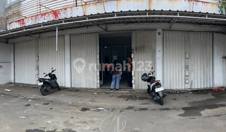 Ruko Ex Al*Amart Flood-Free, 2 Floors, Freehold Certificate, Ready to Occupy Ruko Ex Al*Amart Flood-Free, 2 Floors, Freehold Certificate, Ready to Occupy