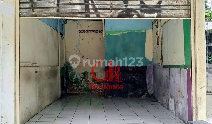 For Rent: Kiosk to Occupy, Manggarai Location, South Jakarta, Dgg01-0396Js 1