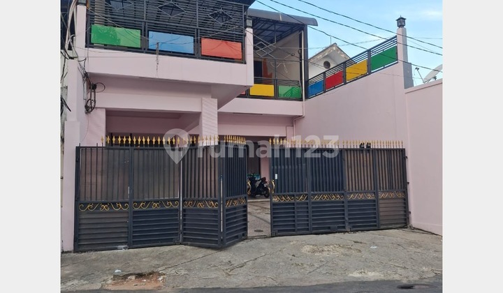 For Rent Strategic Shop House Area Kemanggisan, West Jakarta