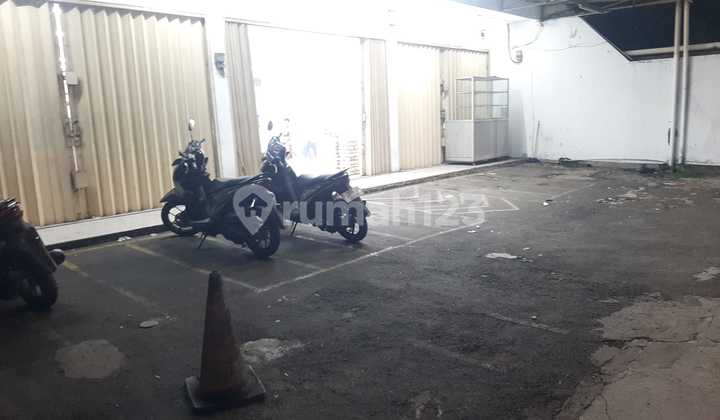 For Rent, Nice Shop House in Jagakarsa Area, South Jakarta