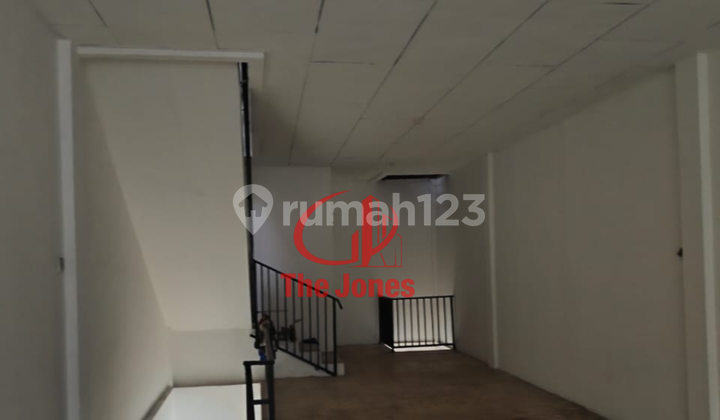 Bebas Banjir, Ruko, 3 Lantai, HGB, di Pinangsia