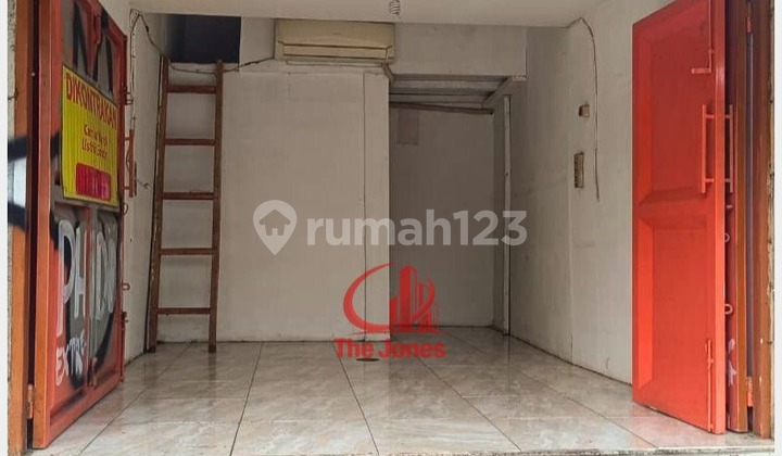 For Rent, Livable Kiosk in a Strategic Location For Rent, Livable Kiosk in a Strategic Location