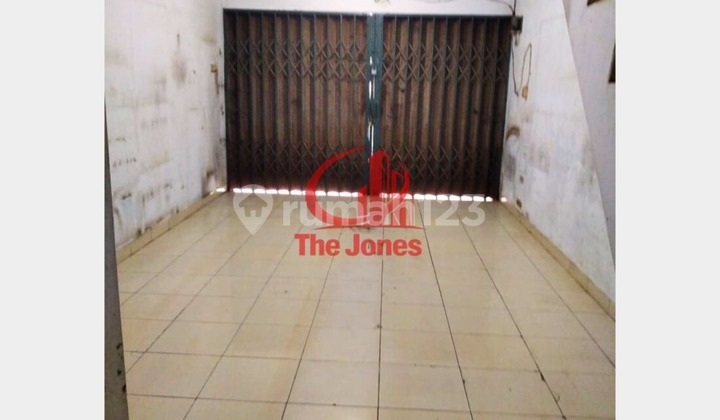 Siap Huni, Ruko, 2 Lantai di Kebon Jeruk, Jakbar Dgg01-0332Jb Siap Huni, Ruko, 2 Lantai di Kebon Jeruk, Jakbar Dgg01-0332Jb