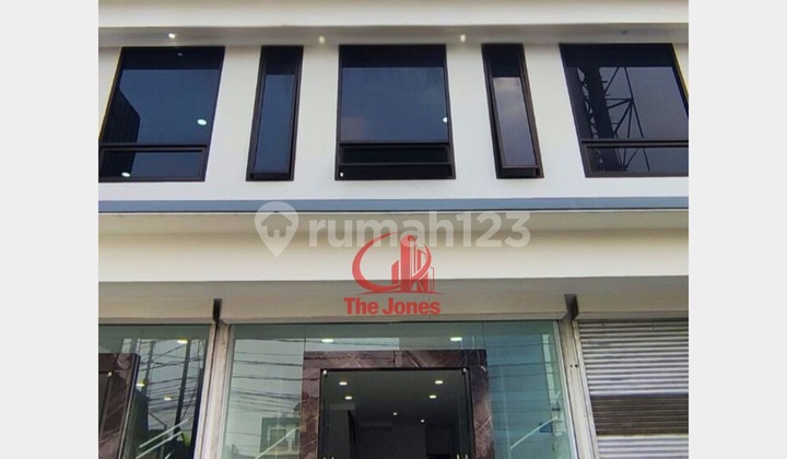 For Rent Ready-to-Occupy Shop House in Strategic Location, Bukit Duri Dgg01-0408Js