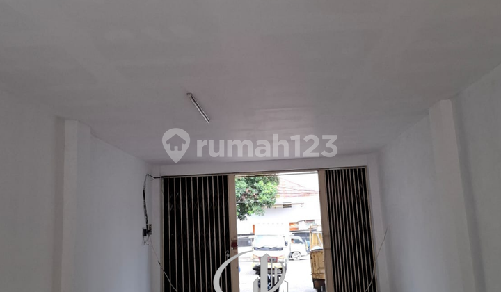 Three-Storey Shop House in Srengseng 2