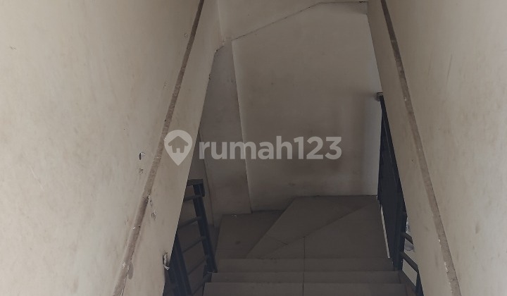 For Rent Strategic Shop House Area Kebon Kacang, Central Jakarta 2