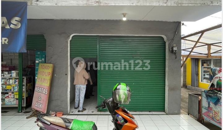 For Rent: Ruko with SHM in Kebon Jeruk Area, West Jakarta