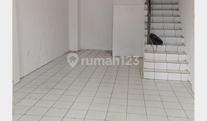 For Rent: Strategic Shop House in Kebon Melati Area, Central Jakarta 2