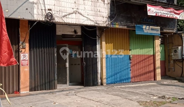 Disewakan Ruko STRATEGIS Kawasan Kebon Melati, Jakarta Pusat Disewakan Ruko STRATEGIS Kawasan Kebon Melati, Jakarta Pusat