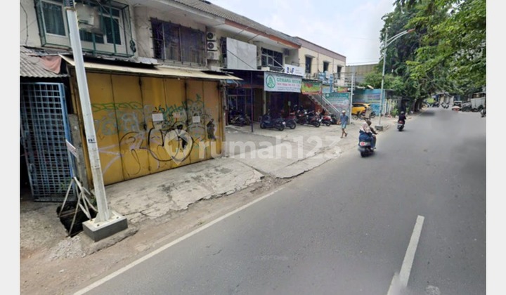 For Rent: Nice Shop House with SHM in Cengkareng Area, West Jakarta