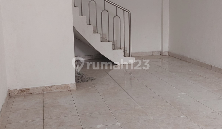 Bebas Banjir, Ruko, 3 Lantai, SHM, Siap Huni Bebas Banjir, Ruko, 3 Lantai, SHM, Siap Huni