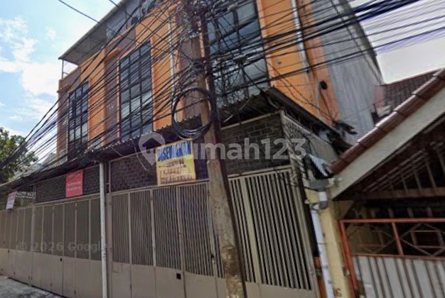 Disewakan Ruko 3,5 Lantai Kawasan Padat Strategis Dgg01-0335Jp