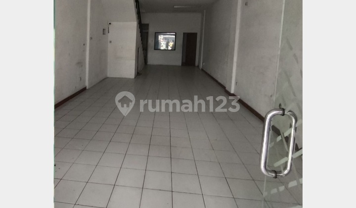 Disewakan Ruko Strategis Kawasan Tanah Abang, Jakarta Pusat Disewakan Ruko Strategis Kawasan Tanah Abang, Jakarta Pusat