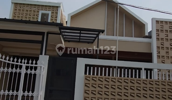 Disewakan Rumah Kelapa Puyuh Kelapa Gading 3+1 Kamar 1,5 Lantai
