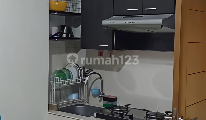 Disewakan Apartemen Full Furnished 3 Kamar 79M² Stratgis 2