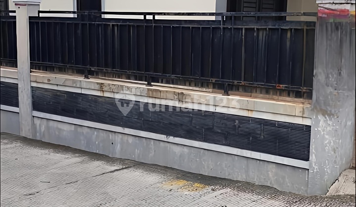 For Sale: 160 Square Meter 2 ½ Story House in Kelapa Gading, SHM, 2 Balconies 2