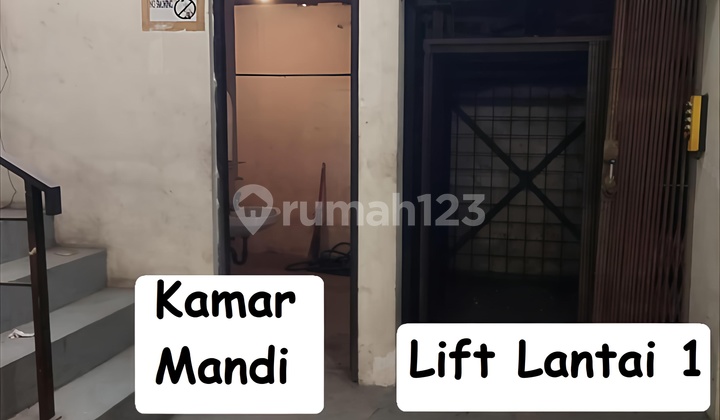 For Rent: Shop House with Goods Lift, Pinangsia, Former Warehouse on Truck Loading Road. 2