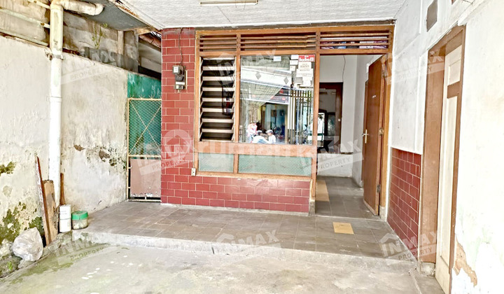 Rumah Pojok, Luas, Ada Toko, Dekat Jalan Raya Langsep Dan Tembus Jalan Bandulan 2