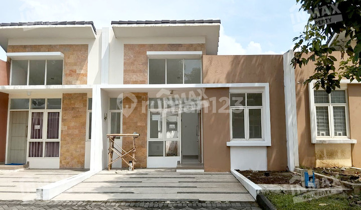 Rumah di Daerah Buring, Row Jalan Lebar, Bangunan Cukup Terawat, Lingkungan Perumahan Tenang dan Aman