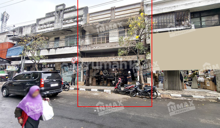 Rumah Strategis, Lokasi Pasar Besar, Traffic Ramai, Cocok Untuk Usaha