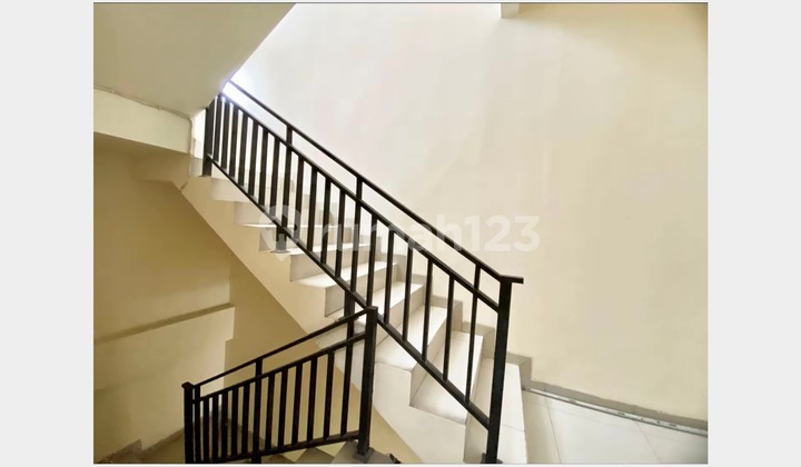 Ruko Minimalis 3.5 Lantai Siap Pakai Cempaka Putih Ruko Minimalis 3.5 Lantai Siap Pakai Cempaka Putih