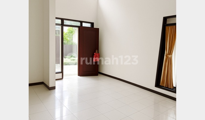 CHEAP!! Ready-to-Occupy HOEK SHM House in Cakung CHEAP!! Ready-to-Occupy HOEK SHM House in Cakung
