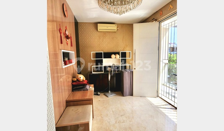 Rumah Mewah 3 Lantai Full Furnished Golf Residence Kemayoran
