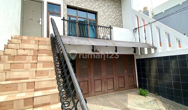 Rumah Cantik 3 Lantai Fully Furnished Gunung Sahari, Jakarta Pusat 2