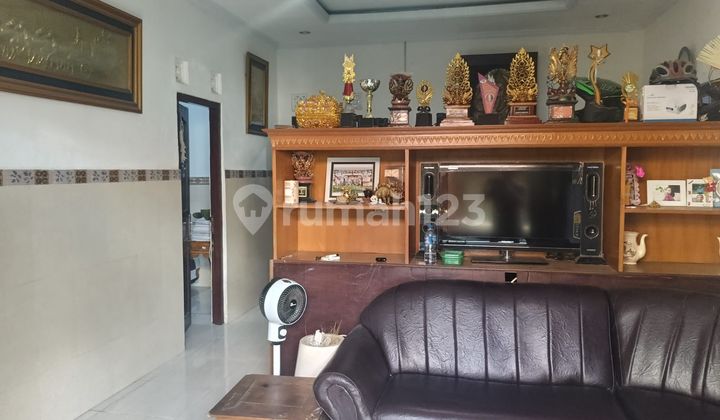 Deal on Sale House Located on Salya Street, North Denpasar, Bali Deal on Sale House Located on Salya Street, North Denpasar, Bali