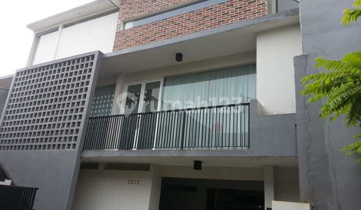 Dijual Rumah di Taman Meruya Ilir Kembangan Jakarta Barat