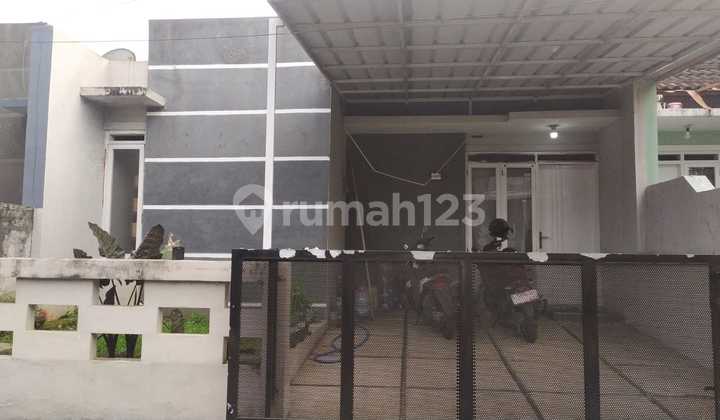 Quick Sale: Ready to Occupy House in Batu Jajar Regency, Padalarang Quick Sale: Ready to Occupy House in Batu Jajar Regency, Padalarang