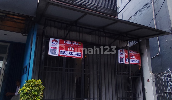 Strategic Location Shop House for Rent on Jl. Fatmawati Raya, South Jakarta 2