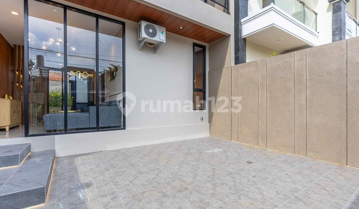 Modern Minimalist 3 Bedroom Home Modern Minimalist 3 Bedroom Home