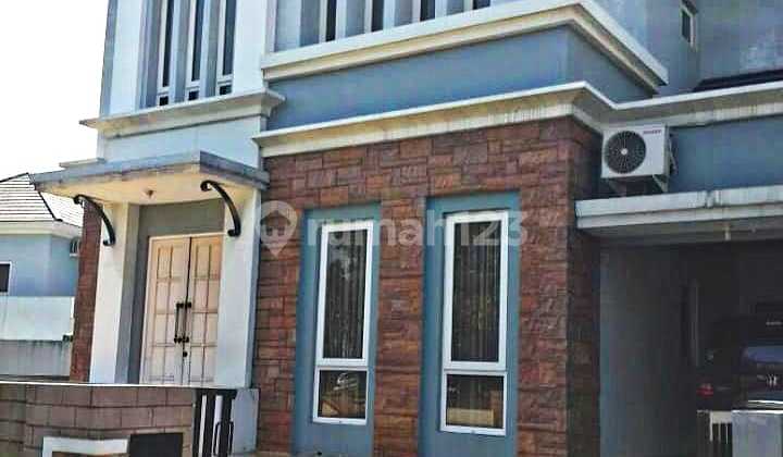 Strategic Boulevard House in Kota Wisata Cibubur for Quick Sale 2