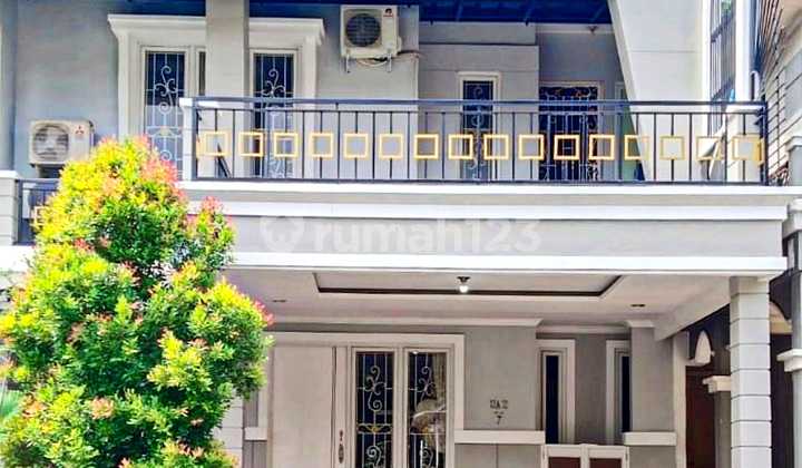 Rumah 2 Lantai Semi.furnish Di Kota Wisata Di Jual Cepat