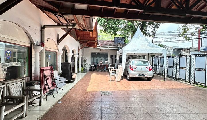 Di Jual Cepat Rumah Komersial Daerah Tebet Pinggir Jalan Raya. 2